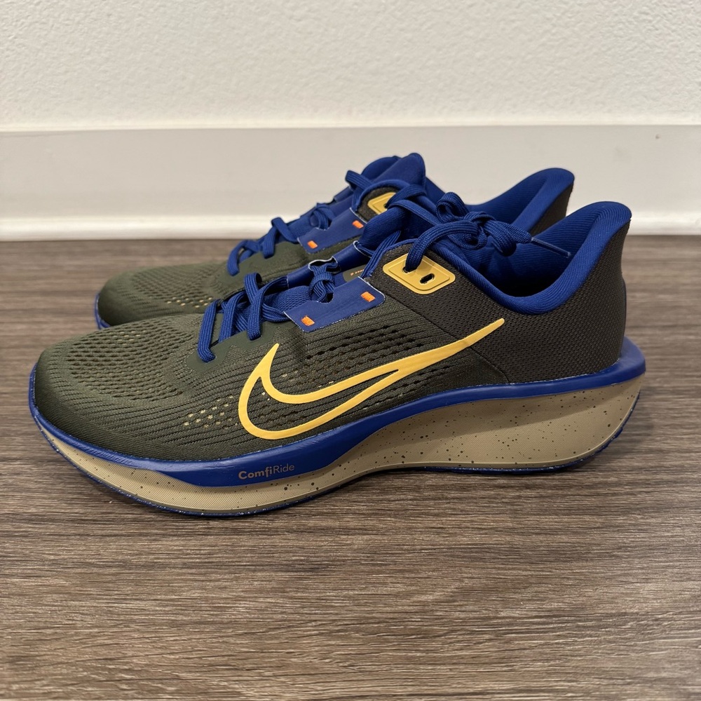 NIKE QUEST 6 sz 11, 12